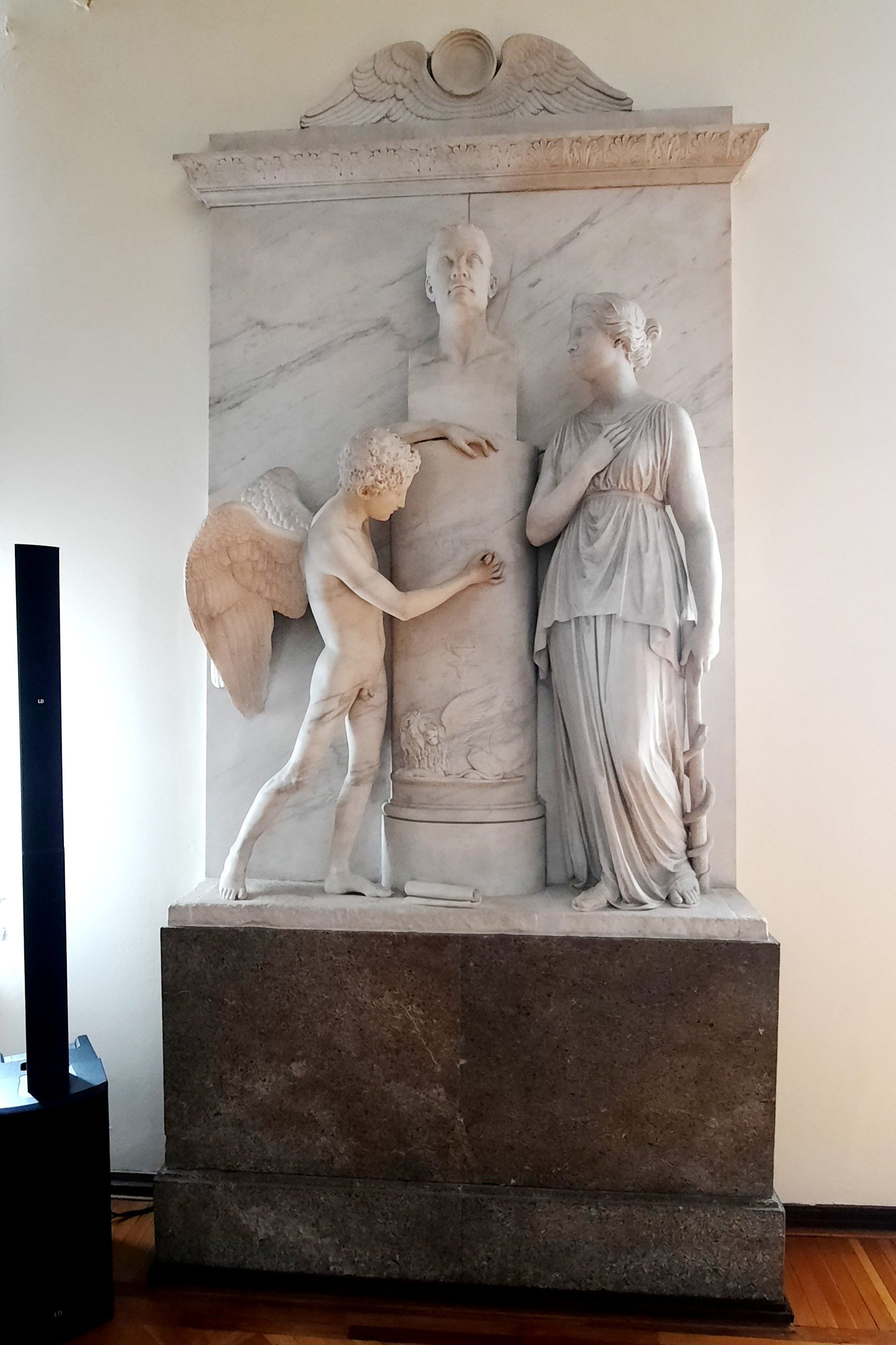 Francesco Aglietti's monument, Ateneo Veneto, Venice - 01.jpg